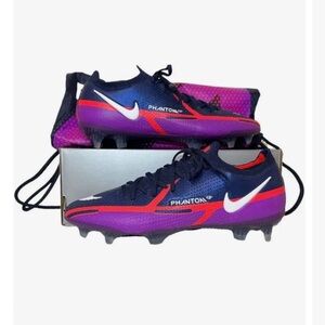 Nike Phantom GT2 Elite FG Soccer Cleats.